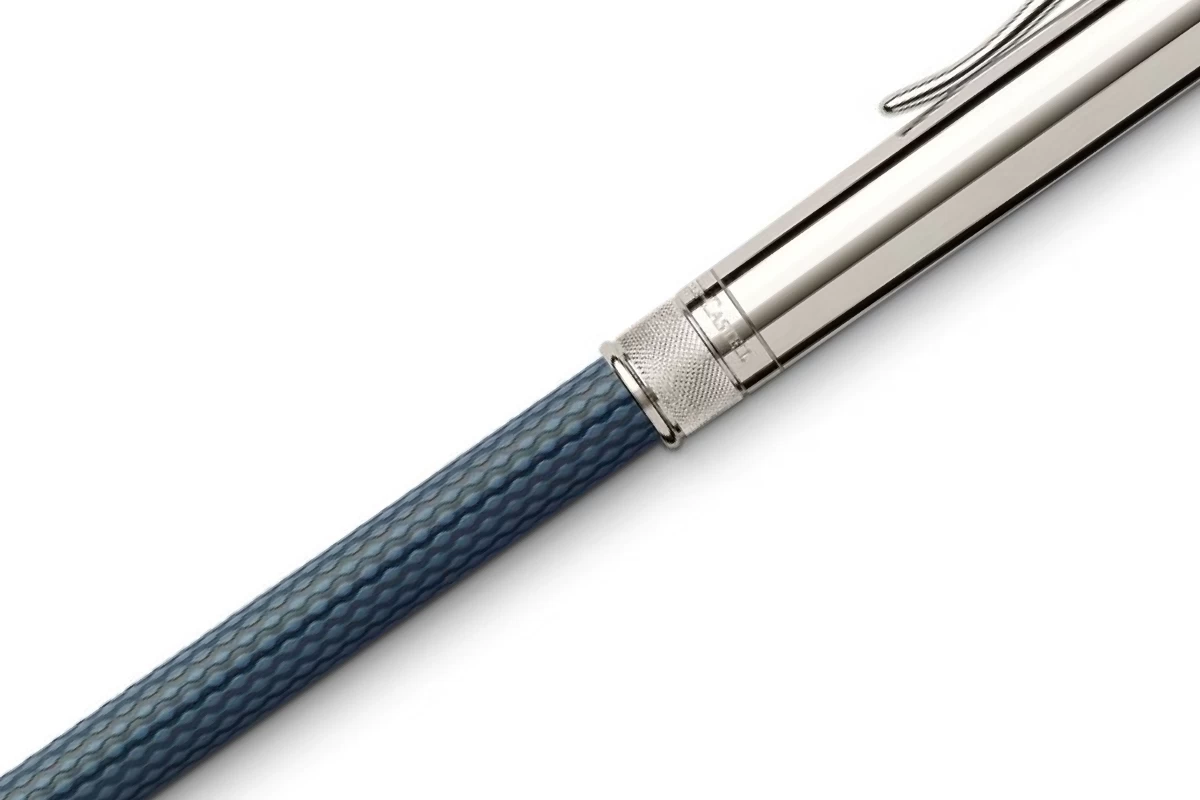 Graf Von Faber-Castell Perfect Pencil Guilloche Night Blue 2 Graf Von Faber-Castell Perfect Pencil Guilloche Night Blue - Afbeelding 2