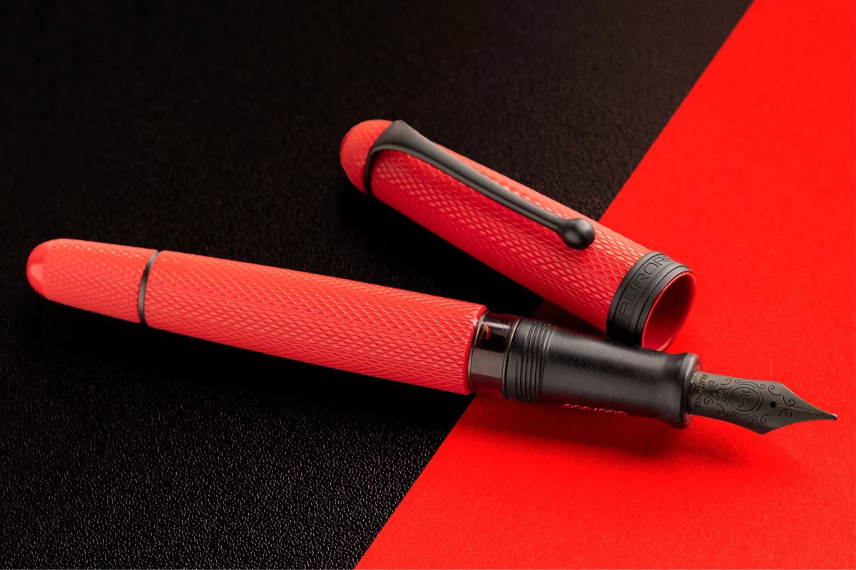 Aurora 888 Red Mamba Limited Edition Vulpen 2 Aurora 888 Red Mamba Limited Edition Vulpen - Afbeelding 2