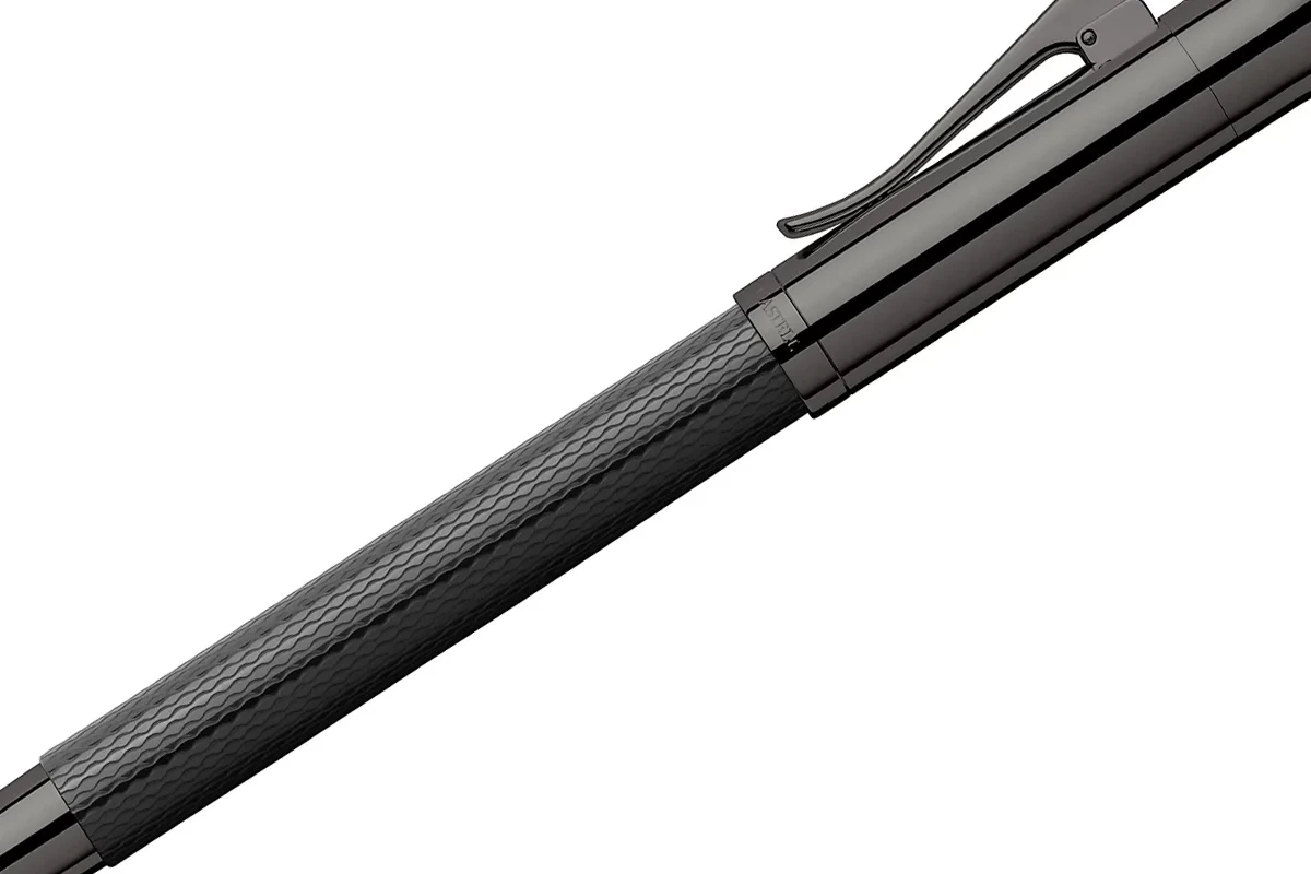 Graf Von Faber-Castell Guilloche Black Edition Vulpen 2 Graf Von Faber-Castell Guilloche Black Edition Vulpen - Afbeelding 2