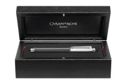 Caran D'Ache Varius Carbon Balpen 5 Caran D'Ache Varius Carbon Balpen -Pen Winkel Caran d Ache Varius Carbon Ballpoint Pen 2