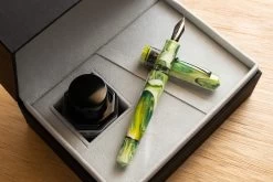 Leonardo Momento Zero Grande 2.0 'Dutch Pen Show 2023 - Tulip Fields' RT Vulpen -Pen Winkel Leonardo DPS 2023 FP RT 3