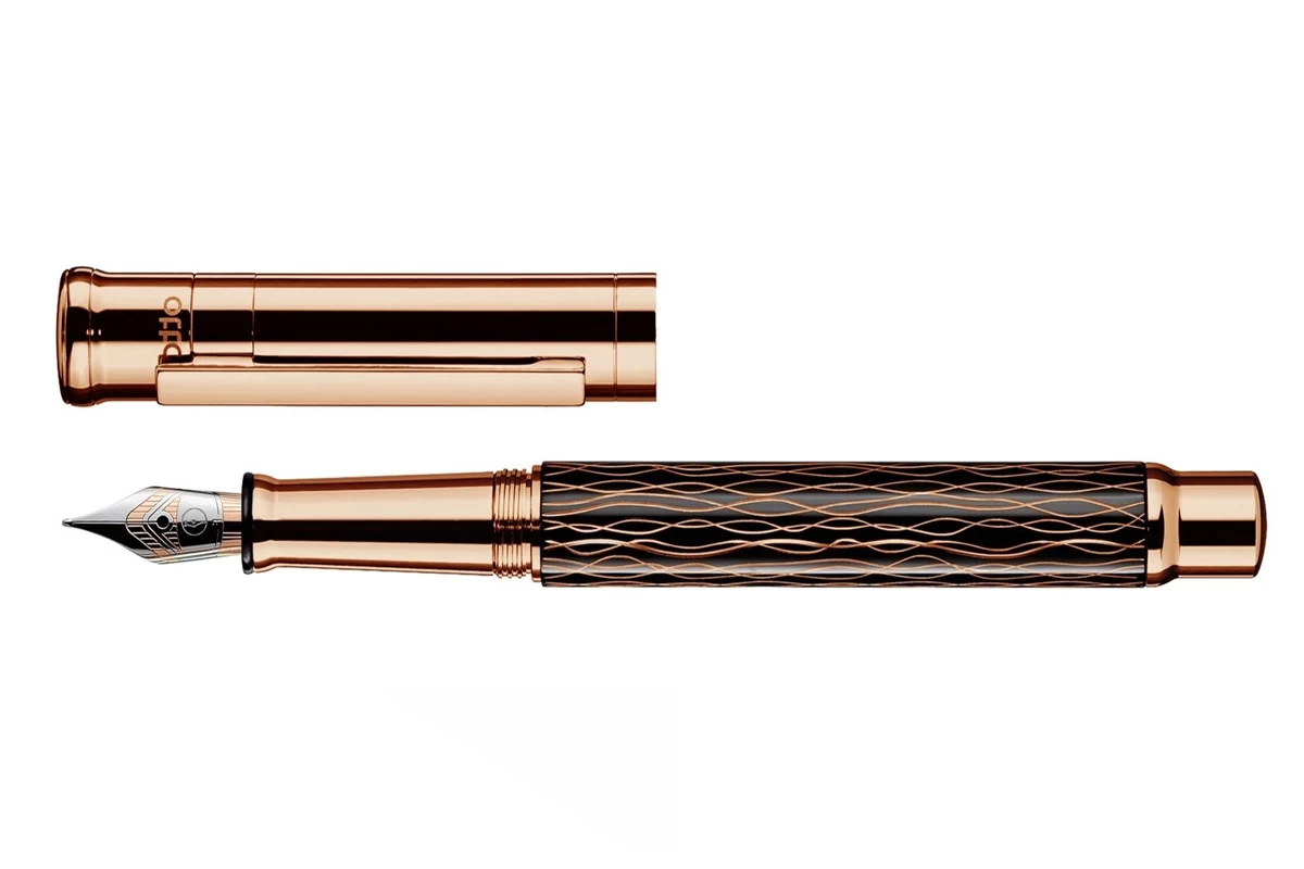 Otto Hutt Design 04 Rosegold Wave Black Vulpen 1 Otto Hutt Design 04 Rosegold Wave Black Vulpen