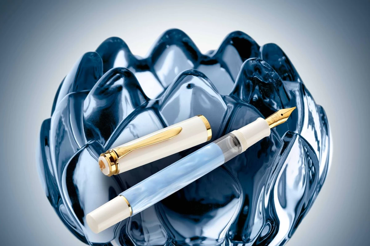 Pelikan Classic M200 Pastel Blue Vulpen 4 Pelikan Classic M200 Pastel Blue Vulpen - Afbeelding 4