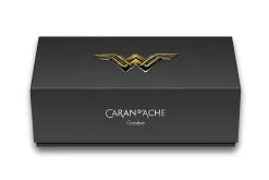 Caran D'Ache Justice League Wonder Woman Vulpen -Pen Winkel WW20Car205