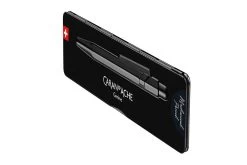 Caran D'Ache 844 Black Code Vulpotlood -Pen Winkel carandache 849 blackcode mp 4